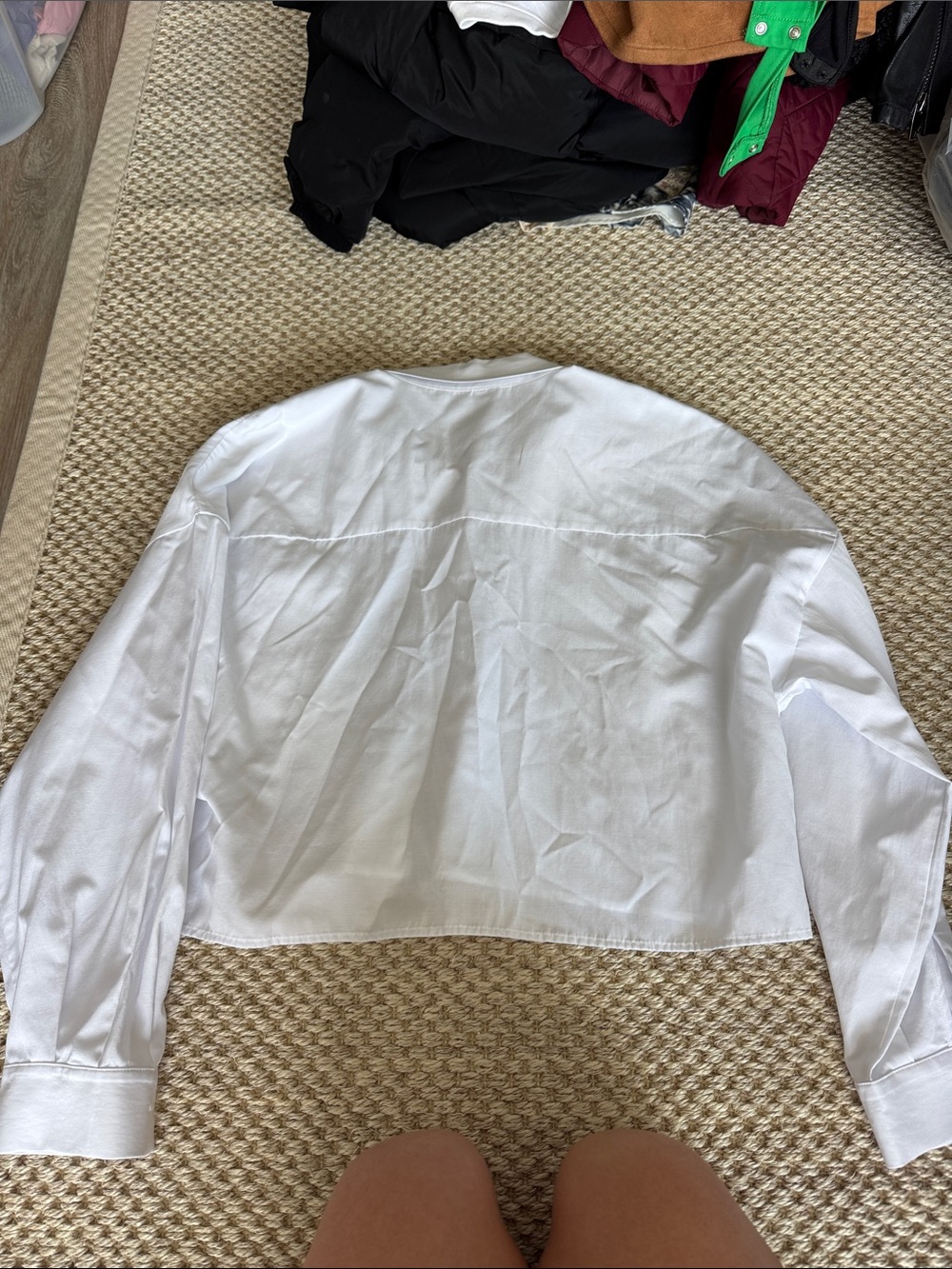 Abercrombie & Fitch White Cropped Button-Up Shirt - Picture 2 of 3